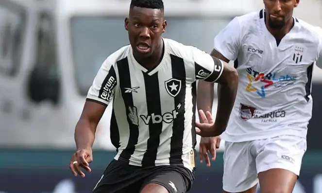 Campeão brasileiro e da Libertadores, Botafogo inicia 2025 com derrota
