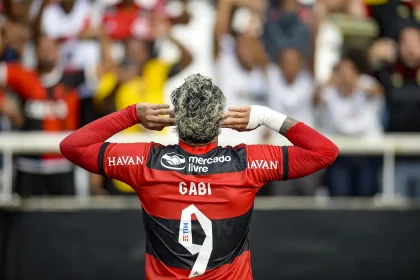 Cruzeiro anuncia a contratação do atacante Gabriel Barbosa