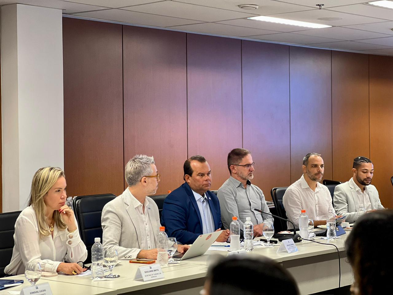 Vice-governador Geraldo Júnior reúne secretários para alinhar ações do Carnaval 2025