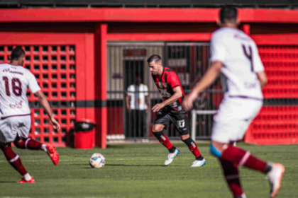 Vitória marca no final e empata com Jacuipense em 1x1