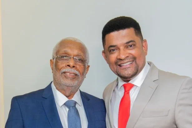 Prefeito Antônio Calmon, Vice Marivaldo do Amaral e vereadores tomam posse em São Francisco do Conde