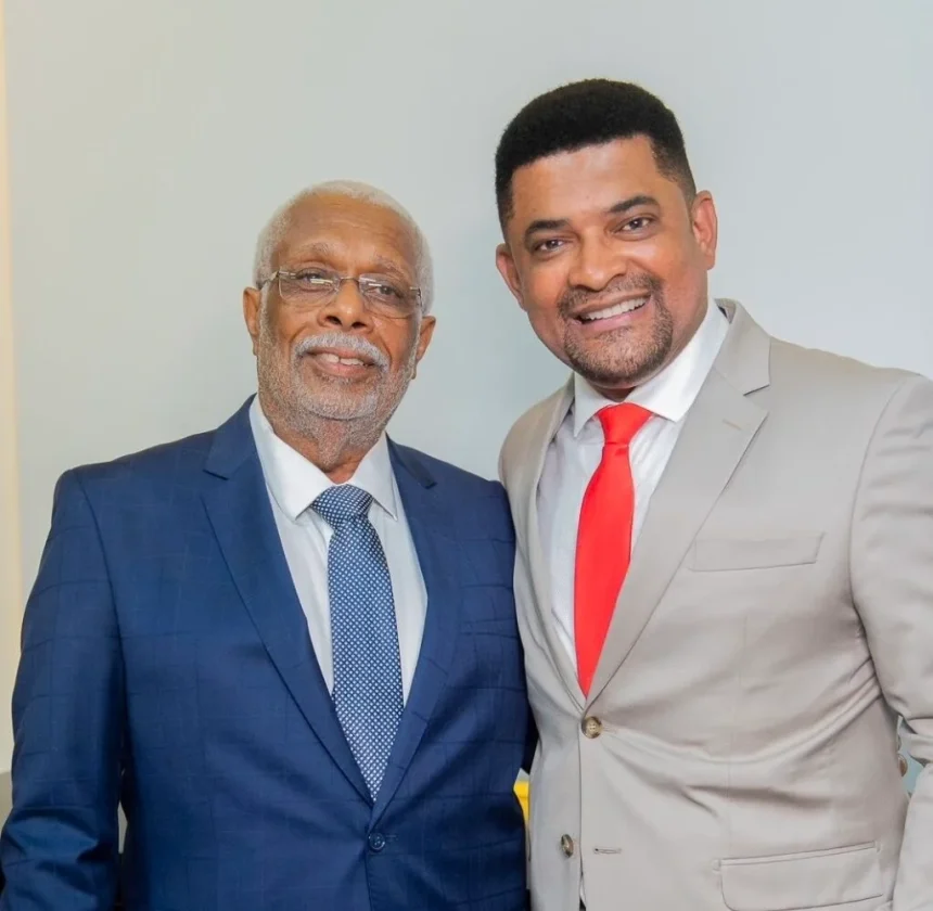 Prefeito Antônio Calmon, Vice Marivaldo do Amaral e vereadores tomam posse em São Francisco do Conde