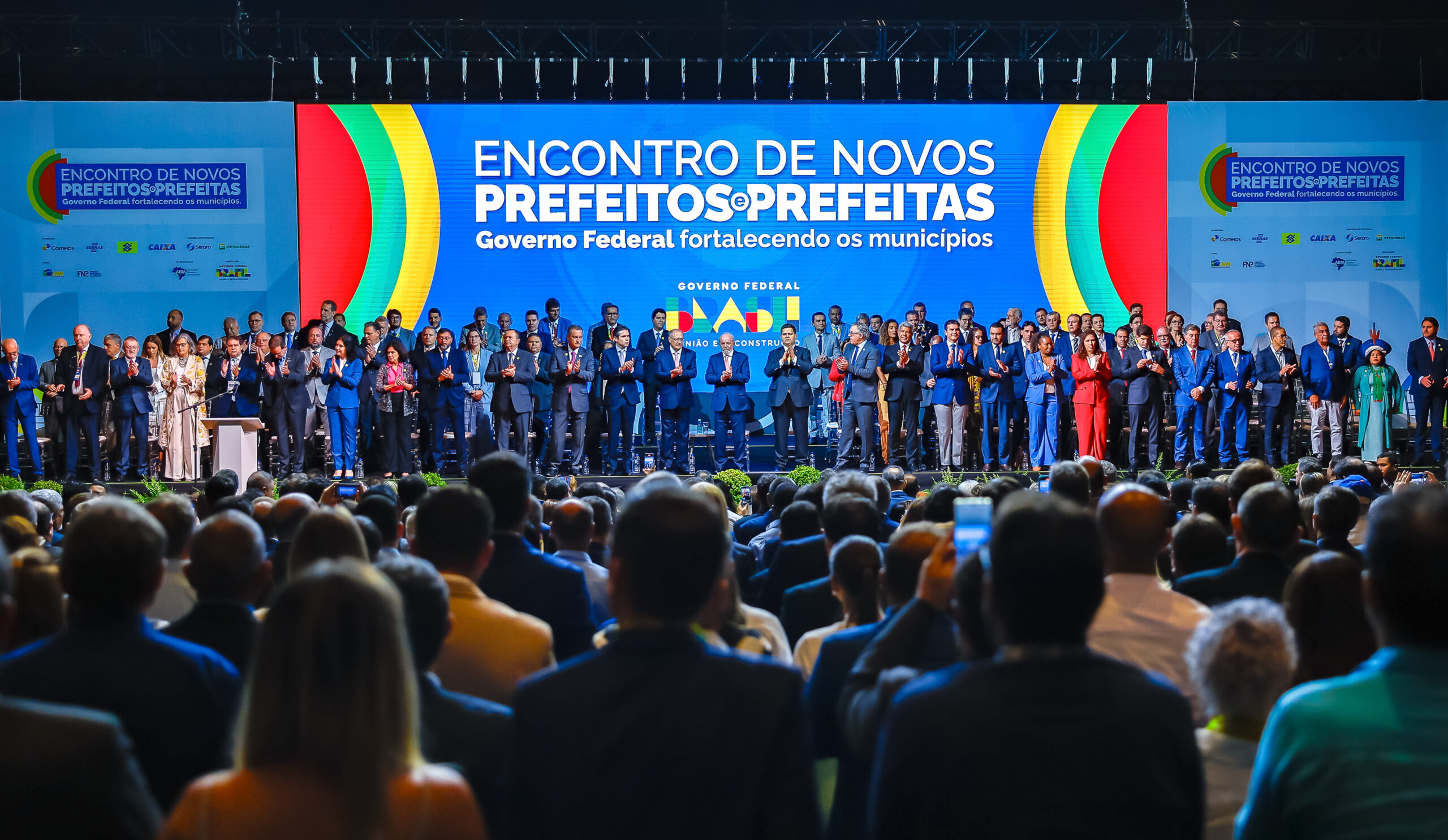 Encontro de Prefeitos e Novo PAC impulsionam Nova Indústria Brasil