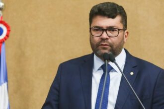 Marcinho Oliveira quer entregar Comenda Dois de Julho ao cantor Léo Santana