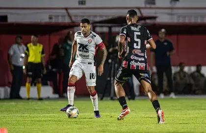 Vitória bate Atlético de Alagoinhas com time misto e confirma liderança