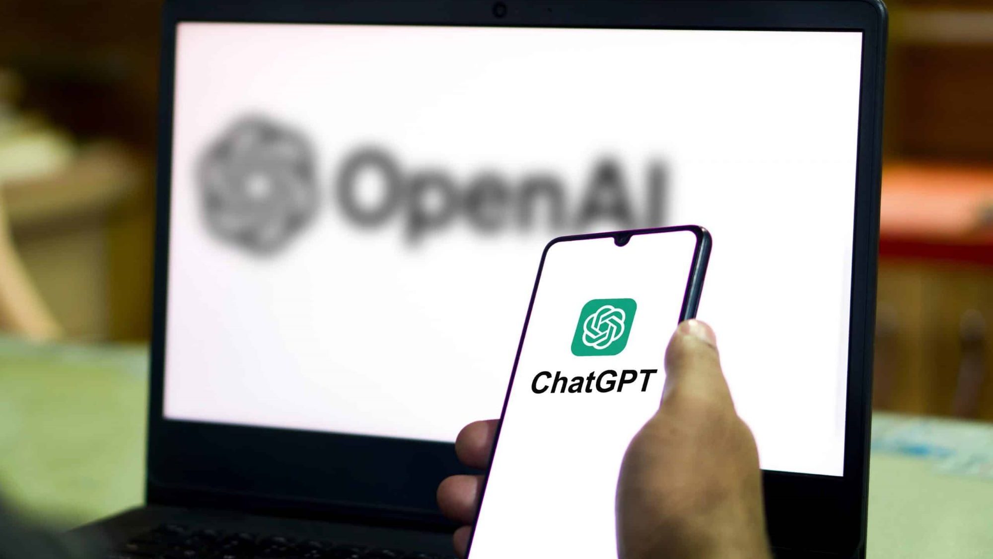 De olho na DeepSeek, OpenAI ensaia "modo adulto" no ChatGPT