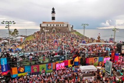 Confira a programação do Carnaval neste domingo (2)