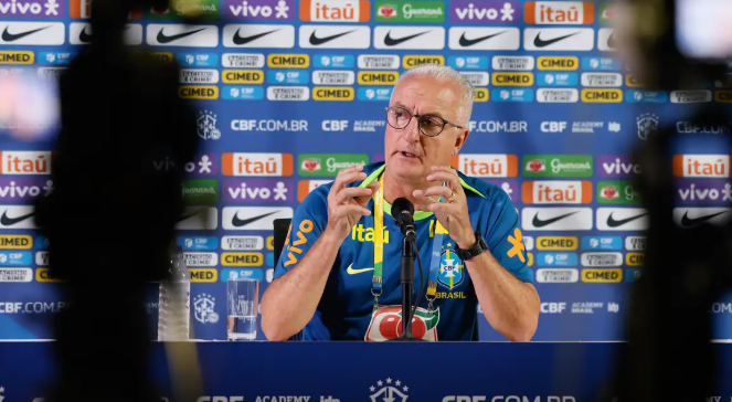Dorival Júnior quer a seleção atuando bem independente do adversário