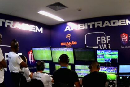 FBF divulga áudio do VAR sobre lance polêmico entre Everton Ribeiro e Neris no Ba-Vi