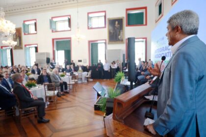 Governador reforça apoio aos pequenos empreendimentos da Bahia em evento das Associações Comerciais