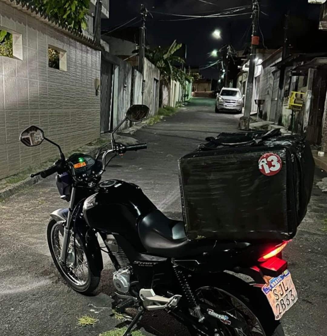 Jovem tem moto furtada no bairro Alto da Cruz