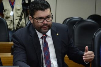 Marcinho Oliveira reivindica obras em trecho de rodovia em Santaluz