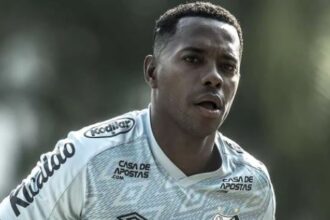 Mendes pede vista e suspende julgamento de Robinho no STF
