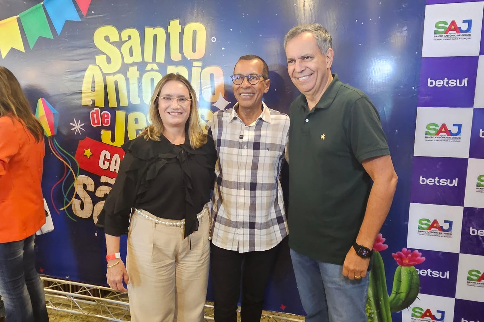 Prefeito de Santo Antônio de Jesus lança São João em Salvador com o "coração" dividido para 2026; entenda