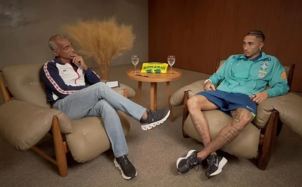 Em entrevista para Romário, Raphinha declara guerra contra Argentina antes de clássico: "Porrada neles"