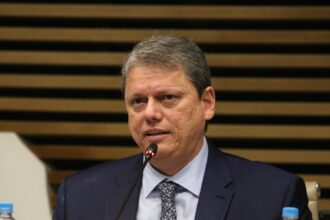 Tarcísio na briga pelo Planalto é ideia que ‘se consolida’, diz vice