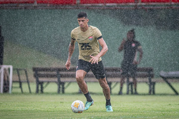 Classificado, Vitória enfrenta Moto Club com time alternativo na Copa do Nordeste