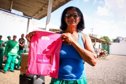 Candeias: Prefeitura homenageia mulheres da limpeza urbana com café da manhã.