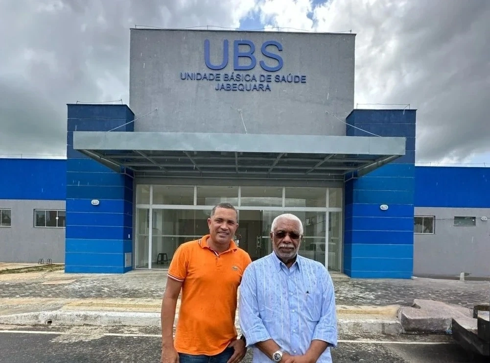 Prefeito Antônio Calmon e Vereador Pita de Gal acompanham obras no bairro da Jabequara, em São Francisco do Conde