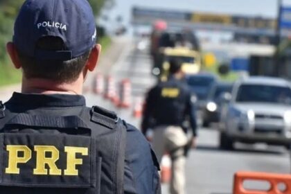 Polícia apreende anfetaminas e autua caminhoneiros na BR-242