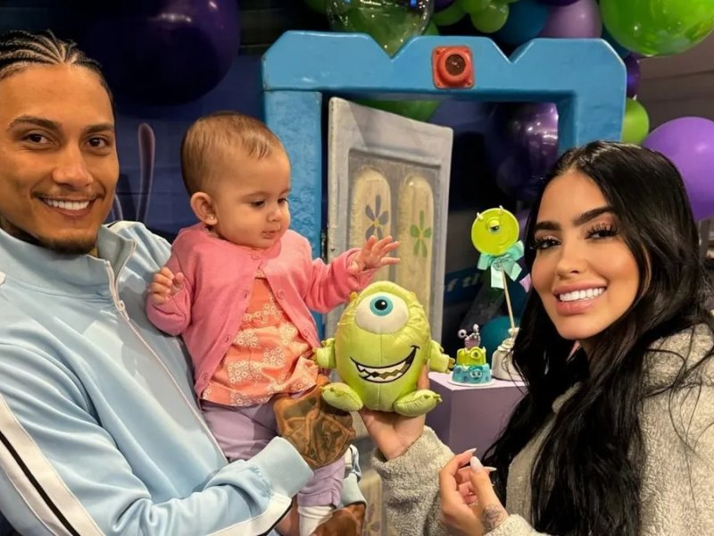 MC Mirella: Tática Surpreendente para Gravar com Família