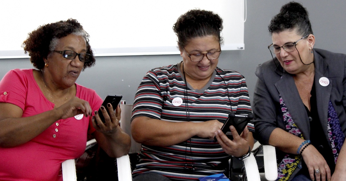 Curso online gratuito para artesãs do interior da Bahia: prêmios de até R$ 1 mil.