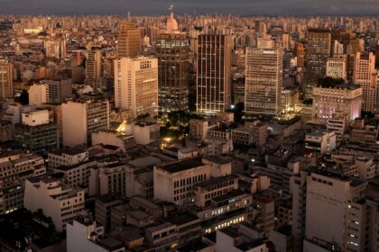 Brasil enfrenta crescimento modesto de 2,2% em 2025, aponta ONU