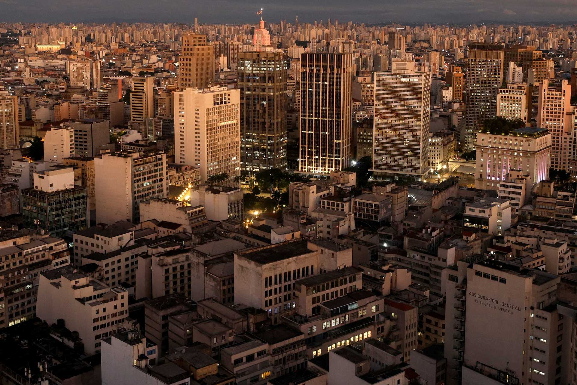 Brasil enfrenta crescimento modesto de 2,2% em 2025, aponta ONU