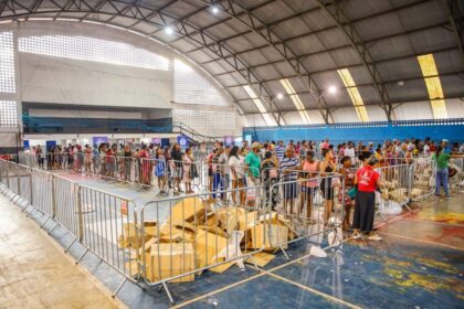 Beneficiários elogiam rapidez e organização na entrega da cesta e do peixe em Candeias