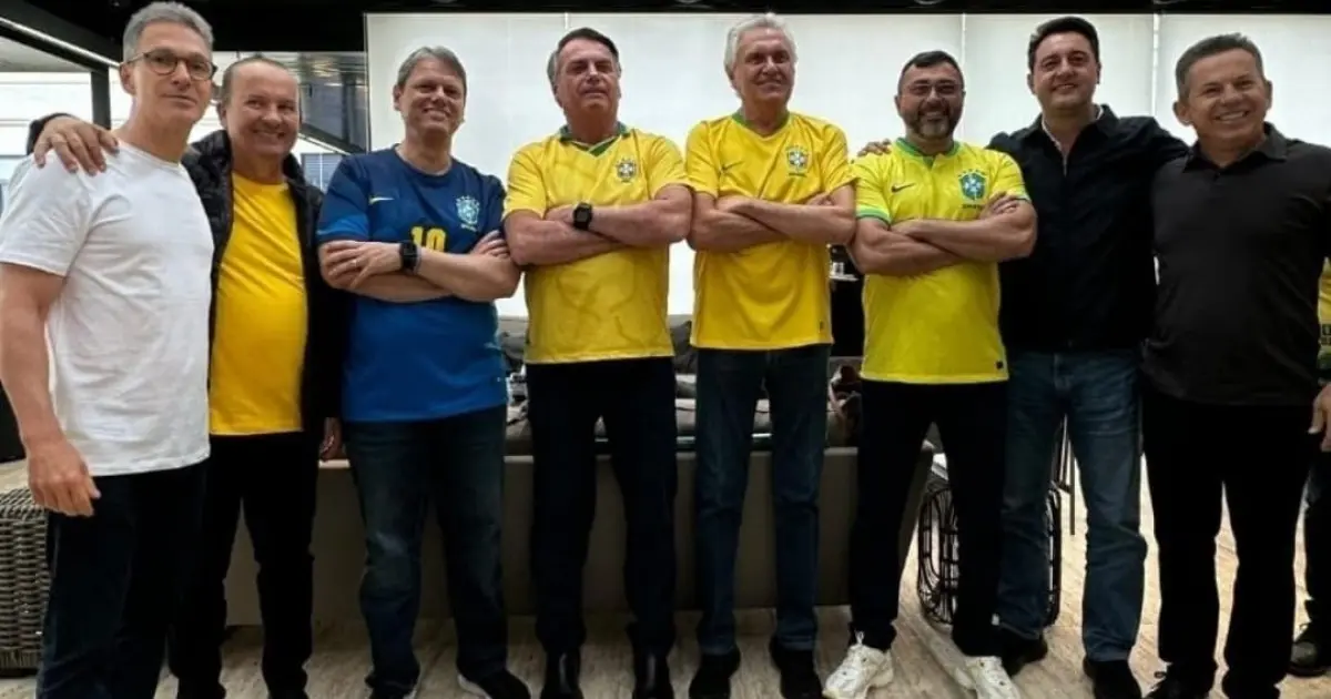 Bolsonaro reúne sete governadores em ato por anistia de presos do 8 de janeiro