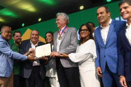 Caiado critica Lula, Gleisi e dá 'indiretas' a Bolsonaro em lançamento de pré-candidatura