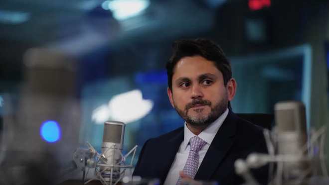 Juscelino Filho oficializa demissão do Ministério das Comunicações