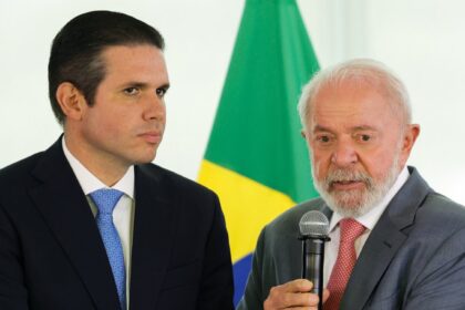 Lula deve se reunir com líderes da Câmara para tratar do projeto de anistia dos atos de 8/1