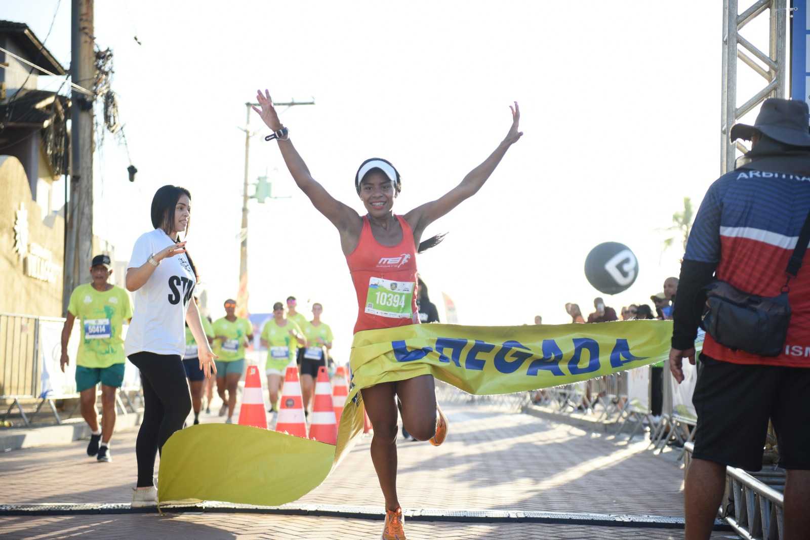 Meia maratona Salvador 21k reúne cerca de 5 mil pessoas na orla da capital baiana