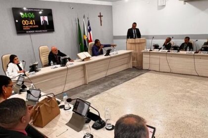Justiça determina nova eleição para presidência da Câmara de Rafael Jambeiro após impasse político