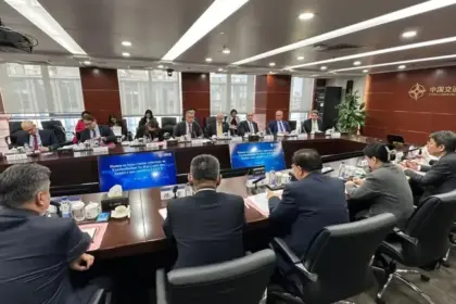 Rui Costa inicia missão na China e se reúne com empresa responsável pela construção da Ponte Salvador-Itaparica