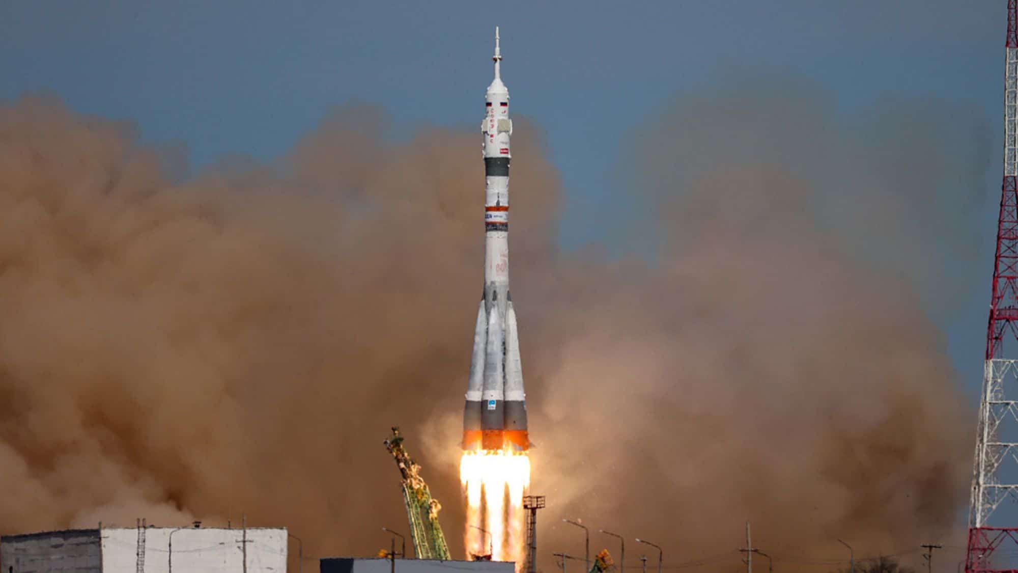 Aos 70 anos, astronauta mais velho da NASA pousa na Terra