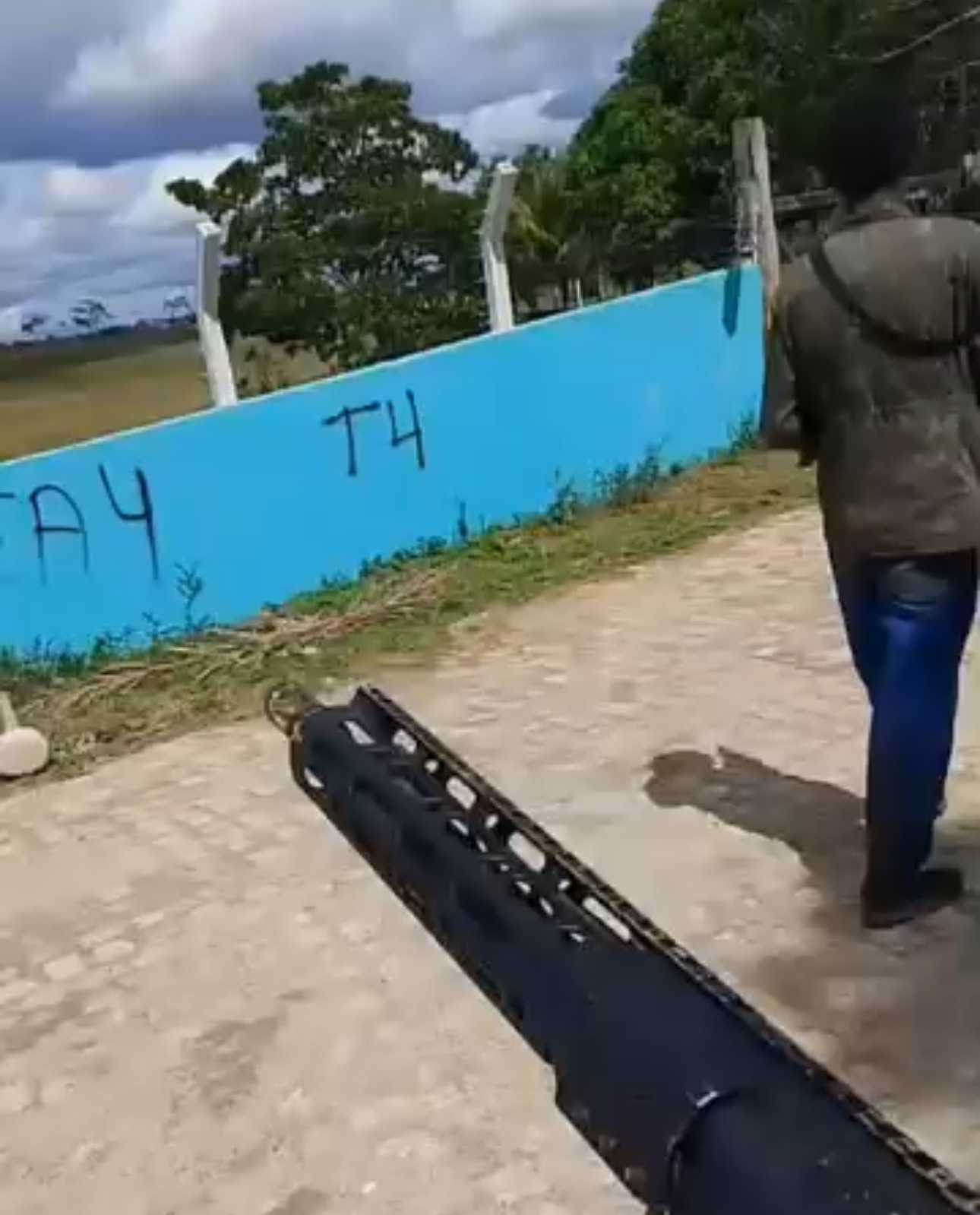 Traficantes do Bonde do Maluco invadem área do Comando Vermelho em São Sebastião do Passé