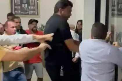 Vereadores de Itatim trocam agressões após sessão marcada por acusações mútuas
