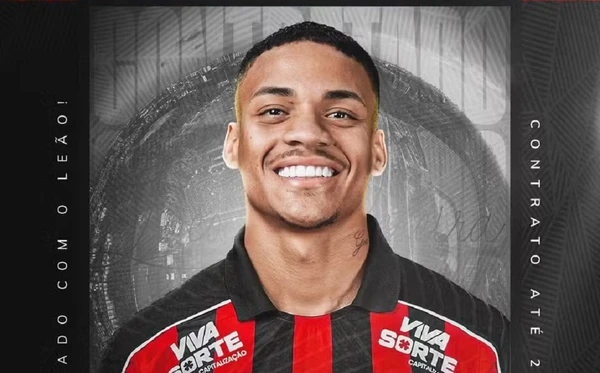 Vitória acerta contratação de lateral-esquerdo do Atlético-MG