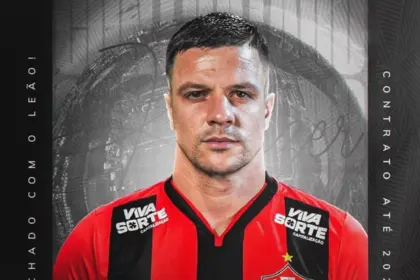 Vitória anuncia contratação do centroavante Renato Kayzer, ex-Fortaleza