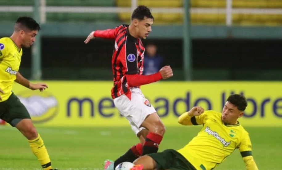 Em noite apagada, Vitória empata sem gols com o Defensa y Justicia na Sul-Americana