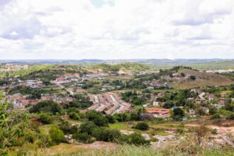 Defesa Civil e técnicos da Codesal visitam áreas de riscos para Central de Monitoramento do tempo