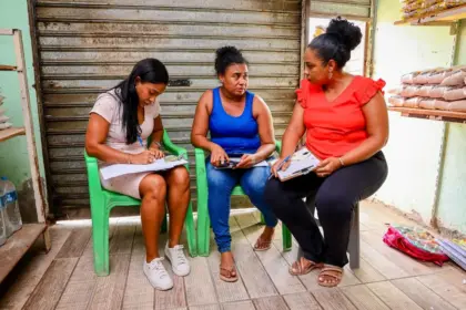 Prefeitura acolhe família após demolição ilegal de casa e multa empresa em R$ 8,5 milhões