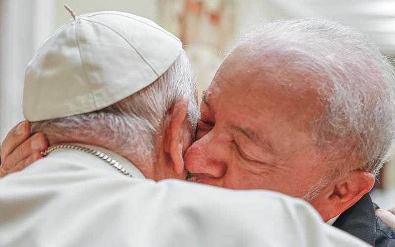 Papa Francisco: Amor e Solidariedade como Legado Cristão