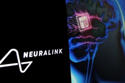 Homem com ELA usa implante da Neuralink para se comunicar