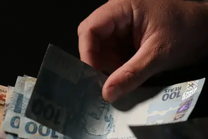 Governo estabelece diretrizes para orçamento de 2025 e suas regras