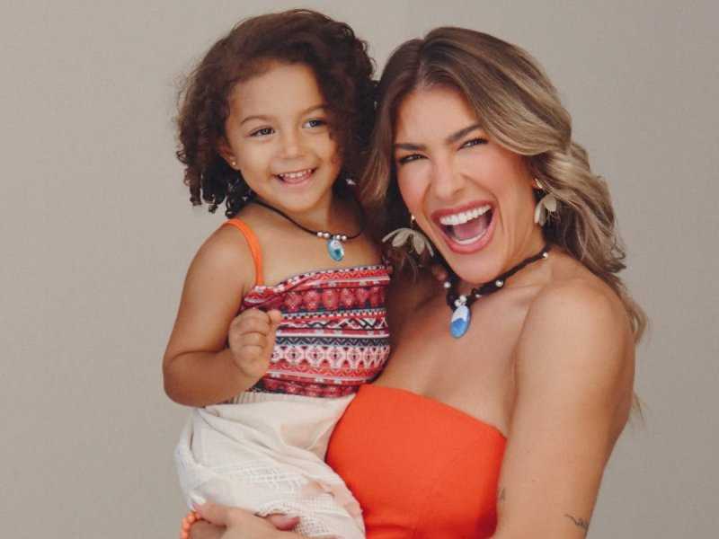 Lore Improta se Emociona: Homenagem de Liz Toca o Coração