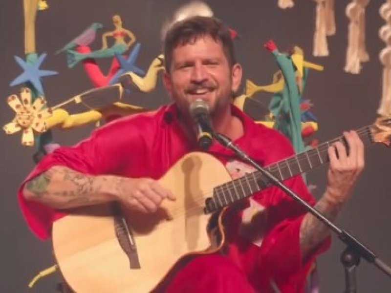 Saulo Fernandes Reflete: Resposta Surpreendente à Alinne Rosa