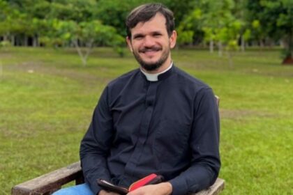 Reborn: Padre Condena Amor Exagerado a Bebês de Plástico